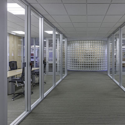 অ্যালুমিনিয়াম প্রোফাইল ফ্রেম গ্লাস পার্টিশন ওয়াল কাস্টমাইজড অফিস পার্টিশন ওয়াল
