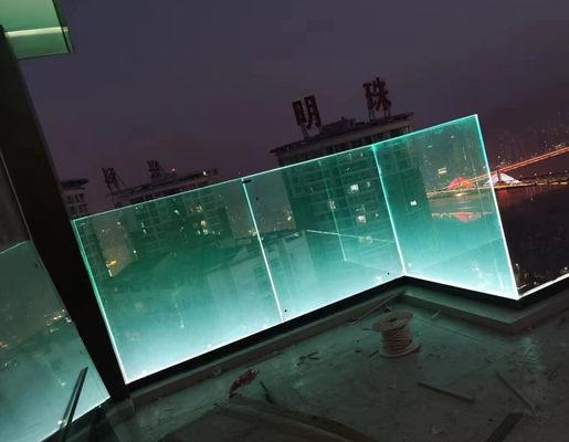 LED লাইট সহ ফ্রেমহীন অ্যালুমিনিয়াম এবং গ্লাস রেলিং আয়তক্ষেত্রাকার আকৃতির