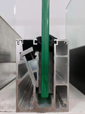 অ্যালুমিনিয়াম ইউ চ্যানেল গ্লাস ব্যালুস্ট্রেড আউটডোর জন্য আবহাওয়া প্রতিরোধী