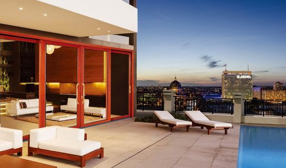 টেম্পারেড ক্লিয়ার গ্লাস অ্যালুমিনিয়াম স্লাইডিং দরজা থার্মাল ব্রেক মাল্টি স্লাইড প্যাটিও দরজা