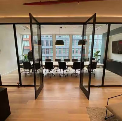 প্রবেশদ্বার অ্যালুমিনিয়াম সুইং ডোর ক্ষয় প্রতিরোধী অ্যালুমিনিয়াম গ্লাস hinged দরজা