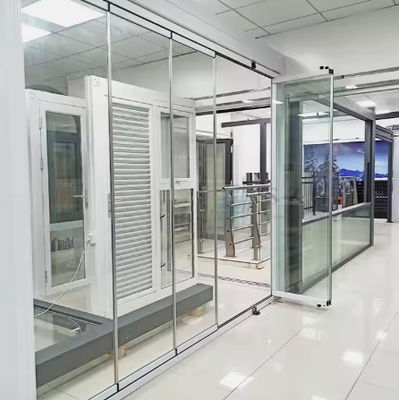 আউটডোর অ্যালুমিনিয়াম ভাঁজ দরজা ফ্রেমহীন টেম্পারেড বাইফোল্ডিং গ্লাস দরজা