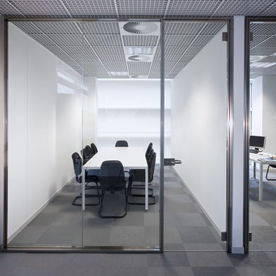 গোপনীয়তা সুরক্ষা বাণিজ্যিক গ্লাস পার্টিশন আধুনিক নকশা সঙ্গে কাস্টমাইজযোগ্য