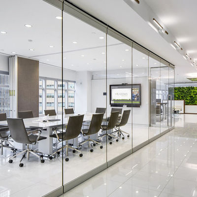 কাস্টমাইজড 8 মিমি গ্লাস পার্টিশন দরজা ধুলো প্রতিরোধী এবং শব্দ নিরোধক