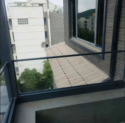 এসজেডজি নমনীয় অ্যালুমিনিয়াম এবং গ্লাস রেলিং সহজ ইনস্টলেশন কাস্টমাইজযোগ্য