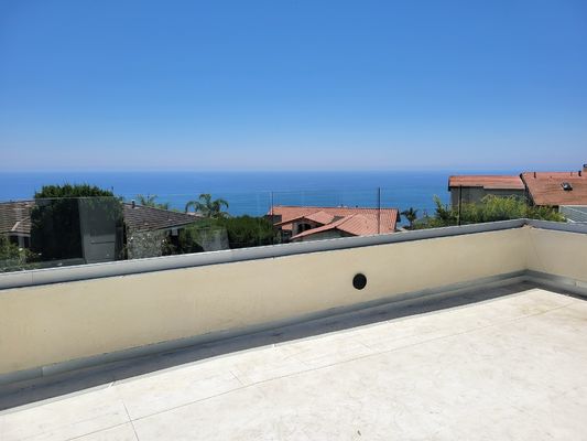 এসজিসিসি টেম্পারেড গ্লাস ইউ চ্যানেল গ্লাস ব্যালুস্ট্র্যাড স্থিতিশীল কাঠামো এলইডি আলো