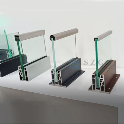 এসজিসিসি টেম্পারেড গ্লাস ইউ চ্যানেল গ্লাস ব্যালুস্ট্র্যাড স্থিতিশীল কাঠামো এলইডি আলো
