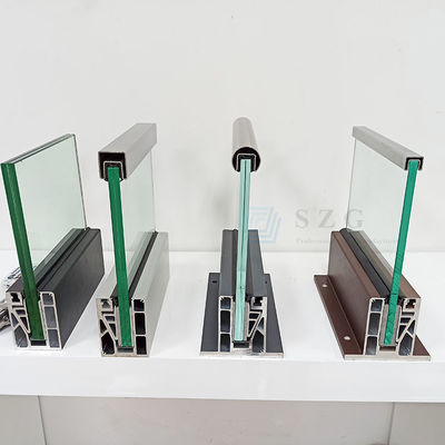 পরিষ্কার নিরাপত্তা অ্যালুমিনিয়াম ইউ চ্যানেল গ্লাস রেলিং পাউডার লেপা অ্যালুমিনিয়াম গ্লাস Balustrade