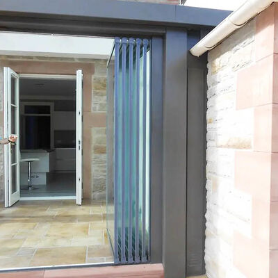 অ্যালুমিনিয়াম স্লাইডিং বাই ফোল্ড স্বচ্ছ 5+5 মিমি টেম্পারেড ল্যামিনেটেড গ্লাস দরজা পার্টিশন ব্যালকনি জন্য